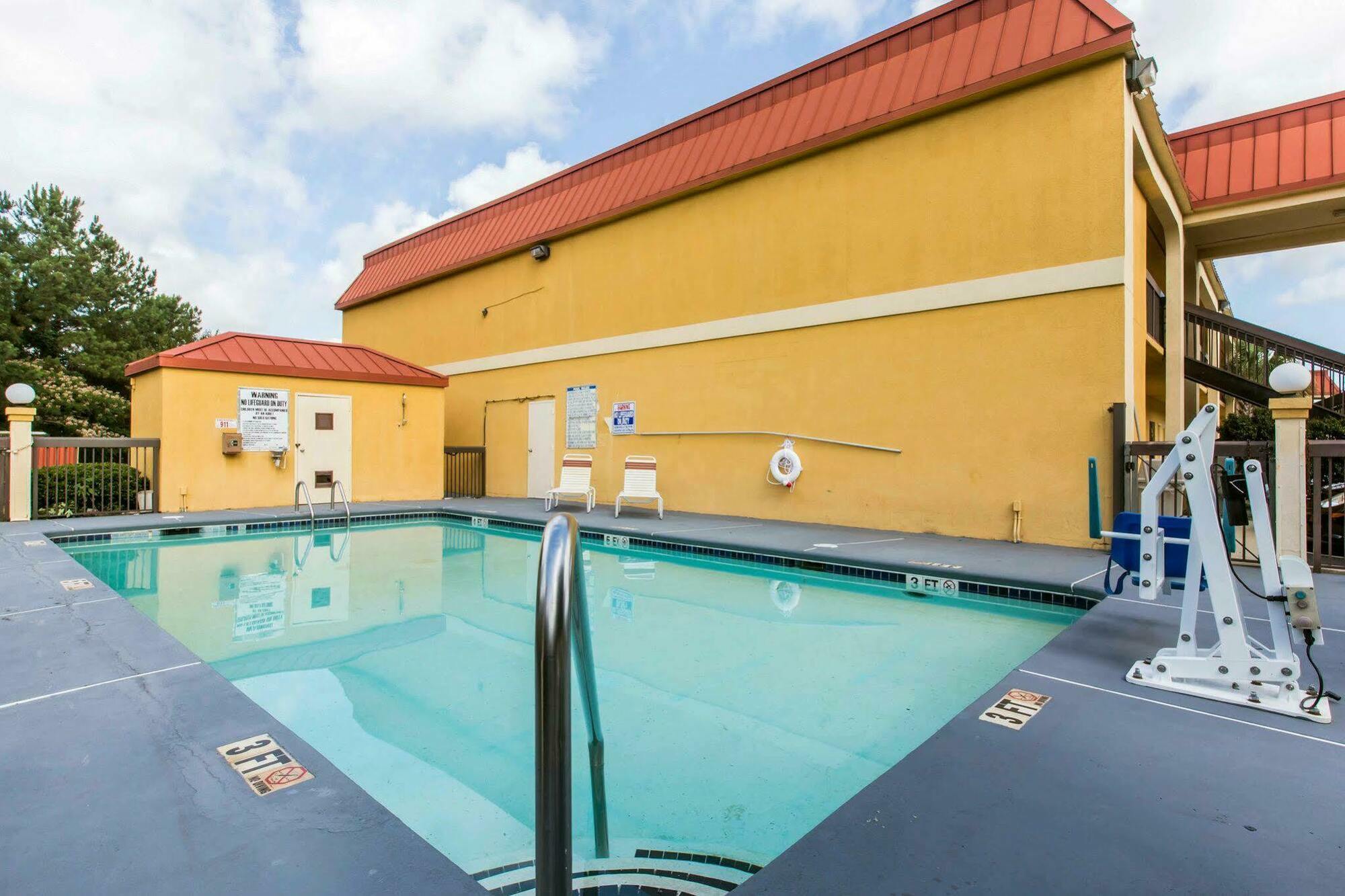 Royal Palms Inn Stockbridge Buitenkant foto